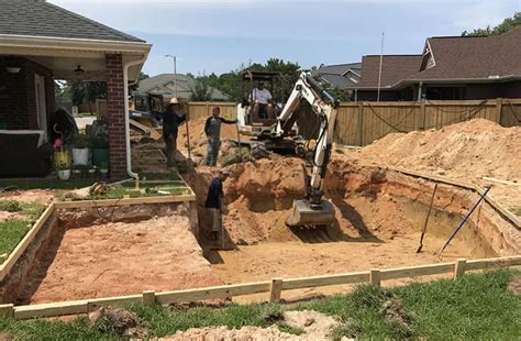 What to Expect During the Construction Process with Pool Contractors Near Me