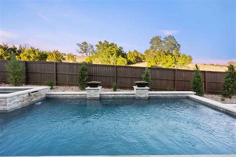 Key Factors to Consider When Evaluating Pool Contractors Near Me