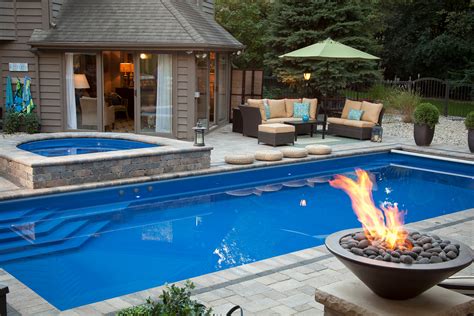 How to Choose the Best Pool Contractors Near Me for Your Budget