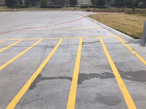 How to Choose the Best Parking Lot Striping Company Near Me
